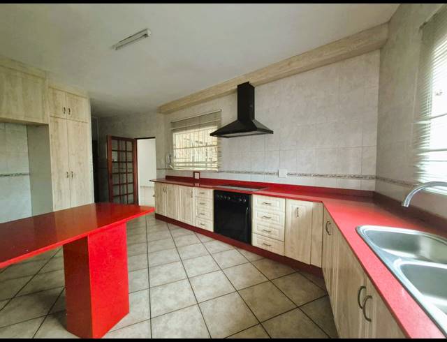 3 BEDROOM HOUSE FOR SALE IN ARCON PARK